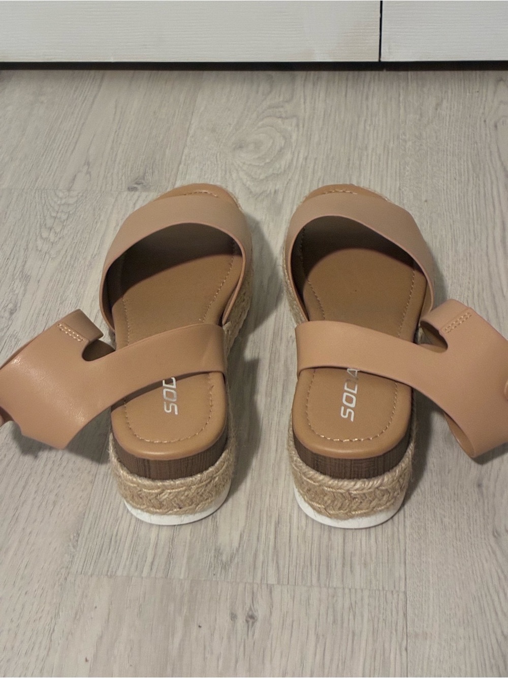 Soda Tan Platform Espadrille Ankle-Strap Sandals - NWOT- 9 - Picture 4 of 6